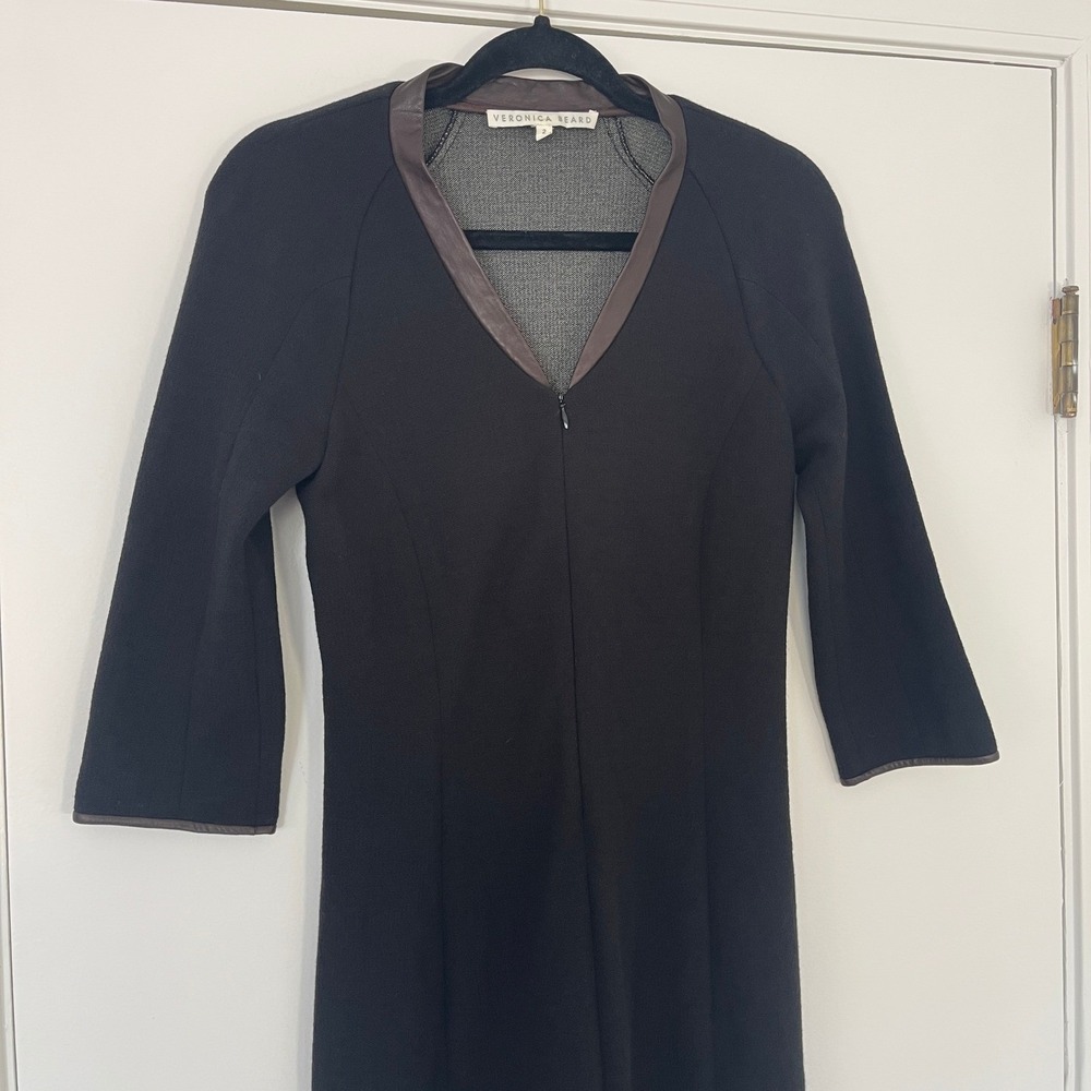 Veronica Beard Zip Front Black Dress Wool Blend Leather Trim V Neck Size 2 - Picture 2 of 9